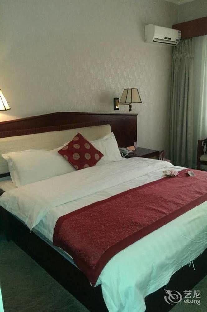 Landmark Hotel Kunming Kültér fotó