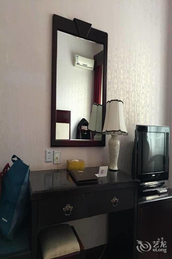 Landmark Hotel Kunming Kültér fotó